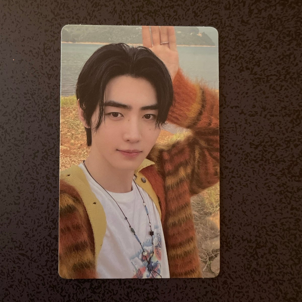 enhypen sunghoon orange blood weverse photocard.